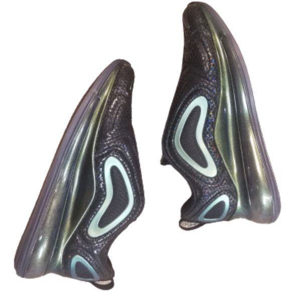 Nike Air Max 720 GS "Throwback Future" Black Green Anthracite AQ3196-00 Kids 6Y